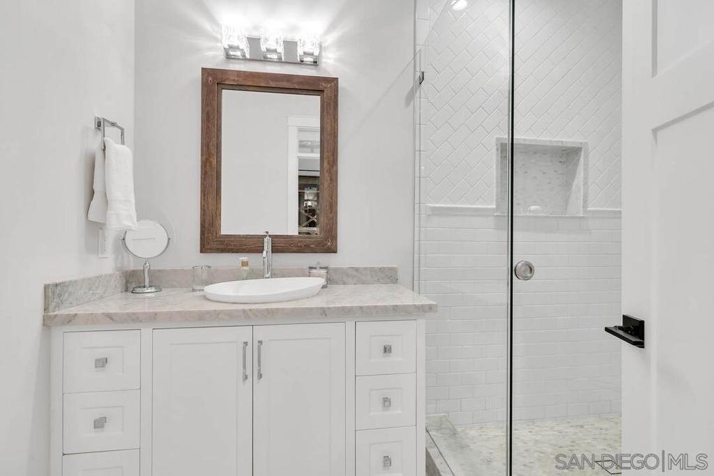 914 B Ave - Photo 27