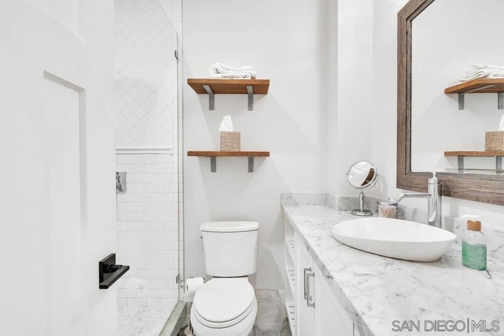 914 B Ave - Photo 32