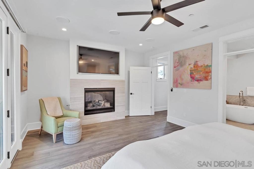 914 B Ave - Photo 38