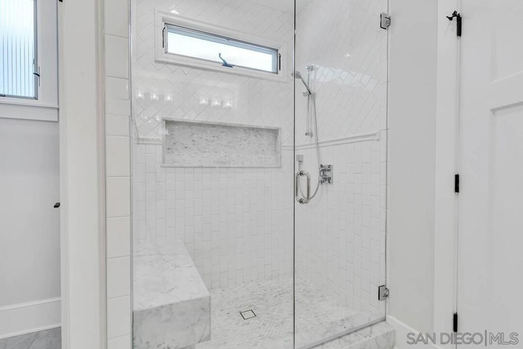 914 B Ave - Photo 41