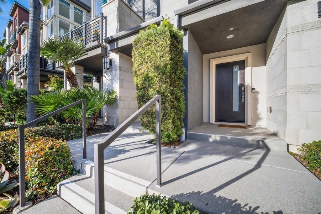 7890 Civita Blvd - Photo 2