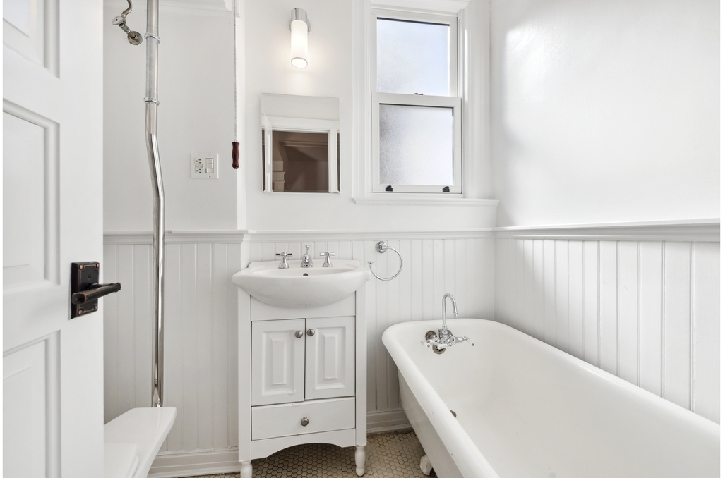 87 Perry St - Photo 7