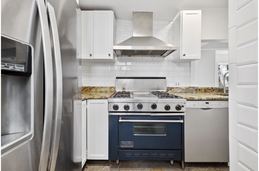 87 Perry St - Photo 3