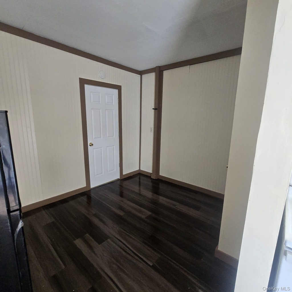 37 Main - Photo 2