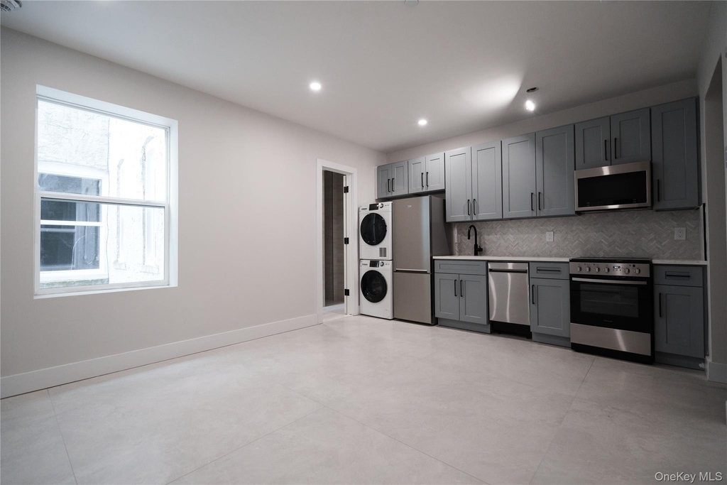 315 1p W Broadway - Photo 4