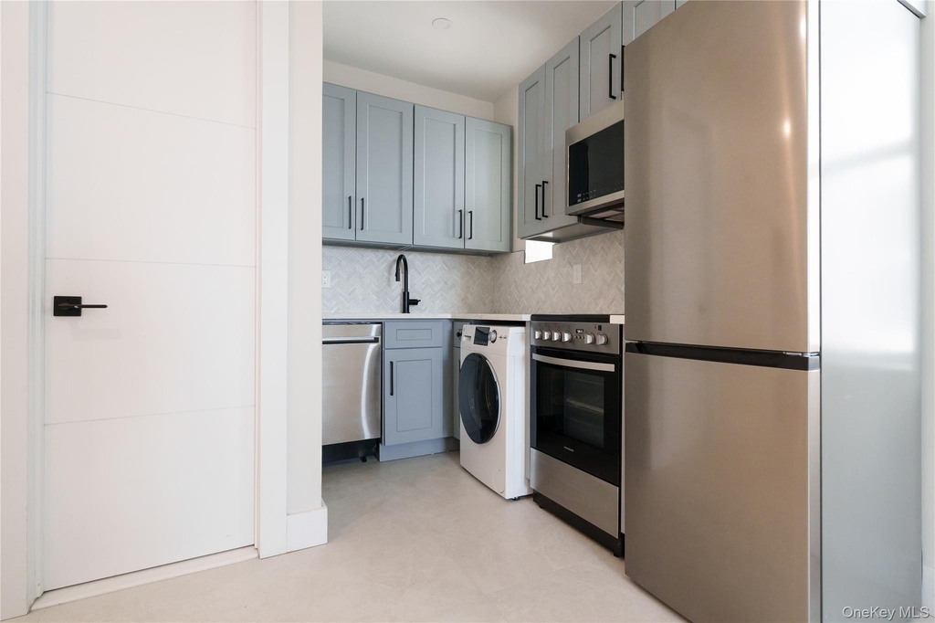 315 1h W Broadway - Photo 7