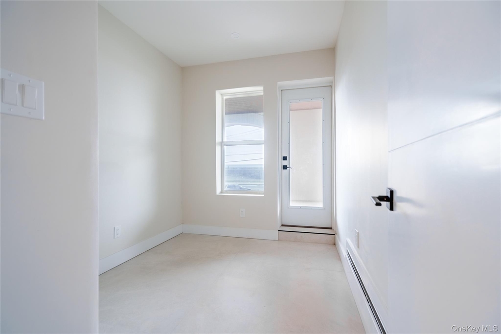 315 1h W Broadway - Photo 4