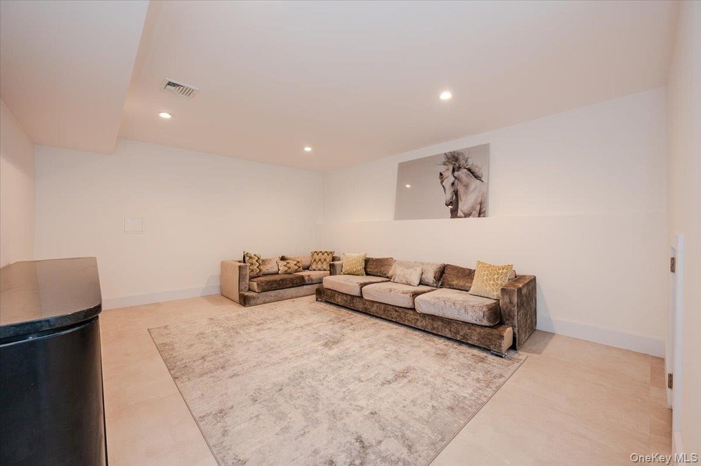 177 Albany Boulevard - Photo 24