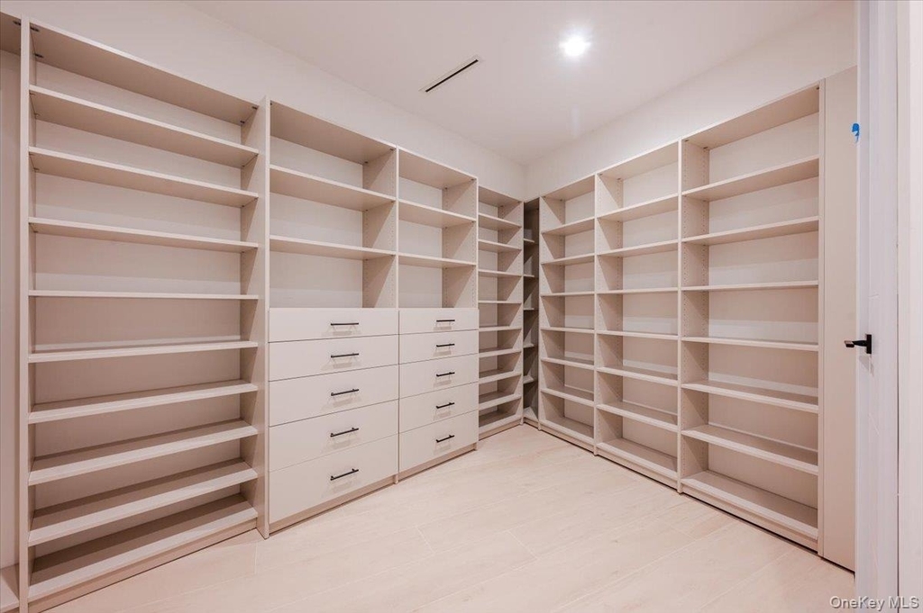 177 Albany Boulevard - Photo 18