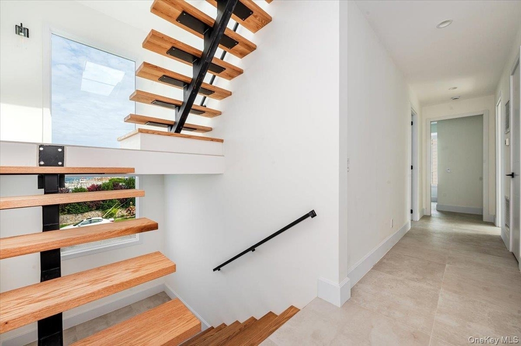 177 Albany Boulevard - Photo 13