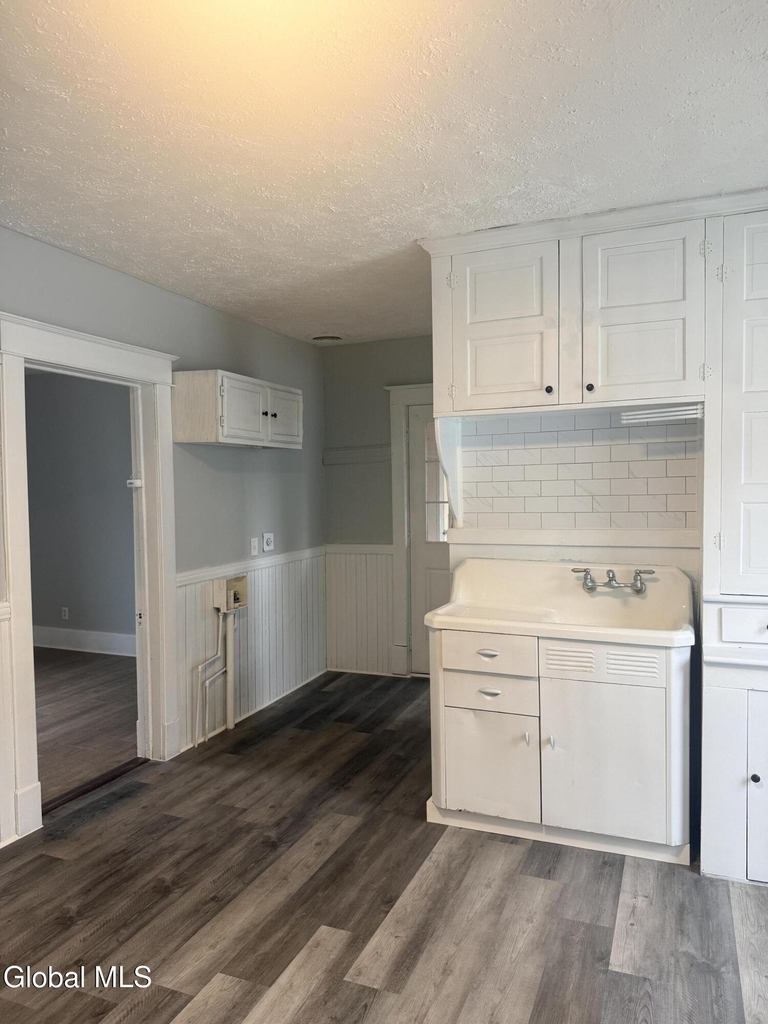 49 Elizabeth Street - Photo 14