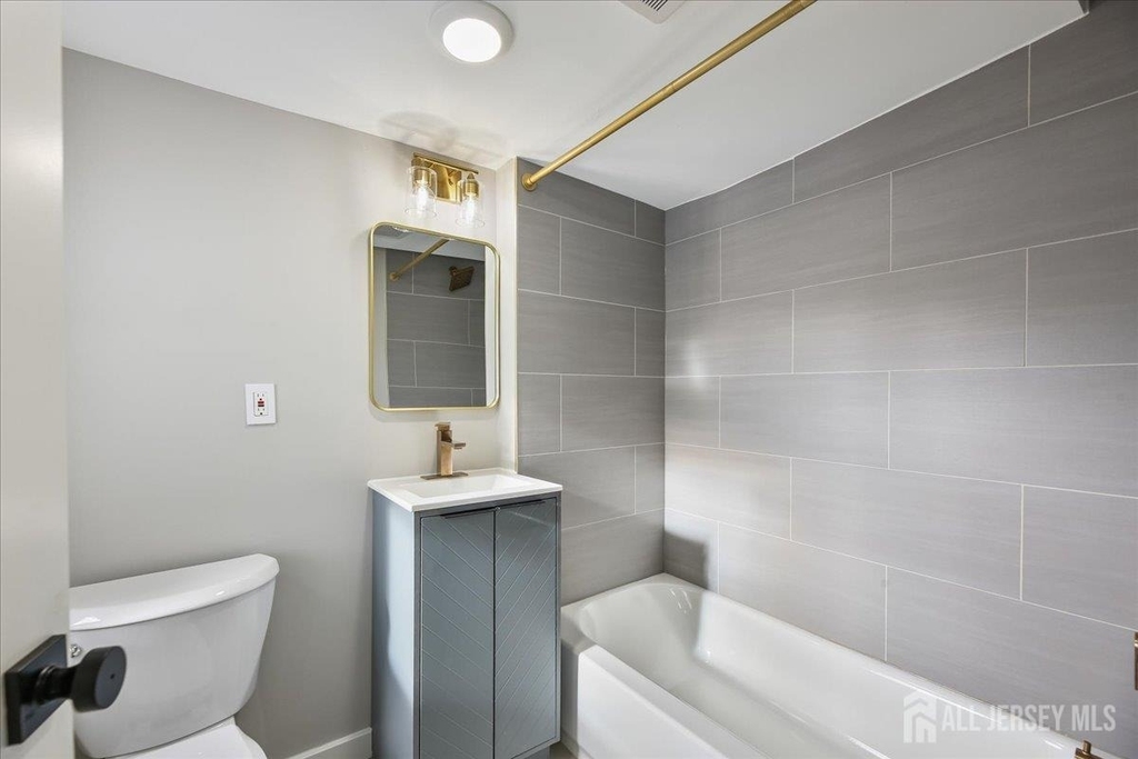 143 Johnston Avenue - Photo 12