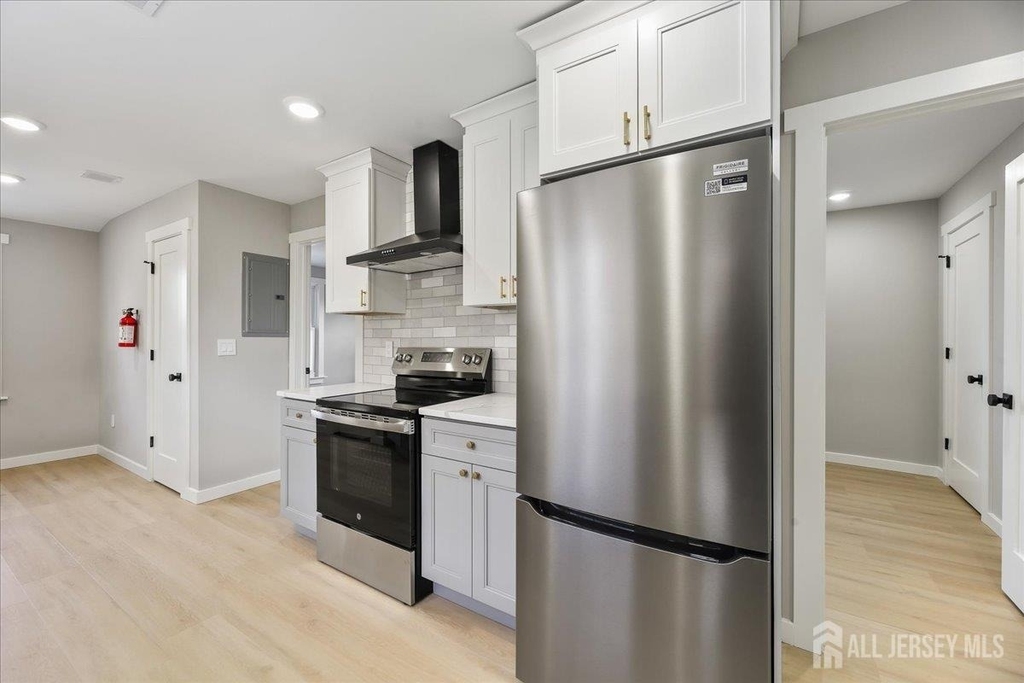 143 Johnston Avenue - Photo 9