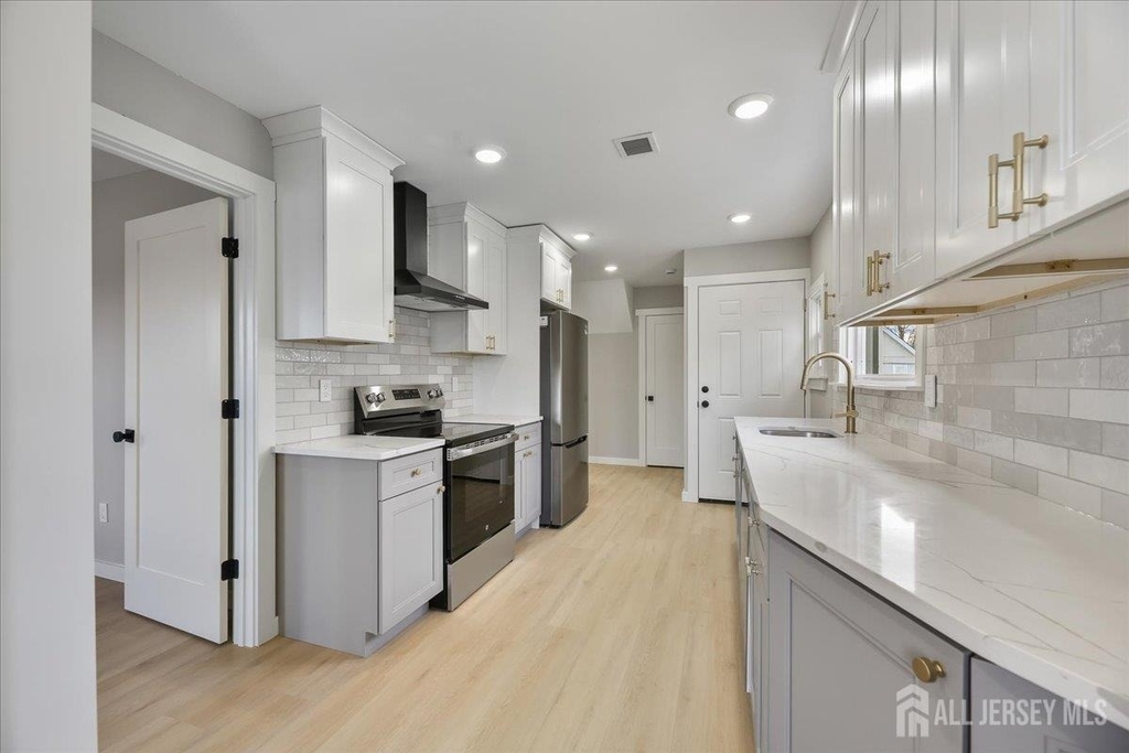 143 Johnston Avenue - Photo 11