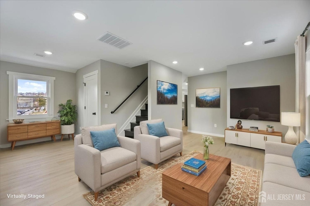 143 Johnston Avenue - Photo 3
