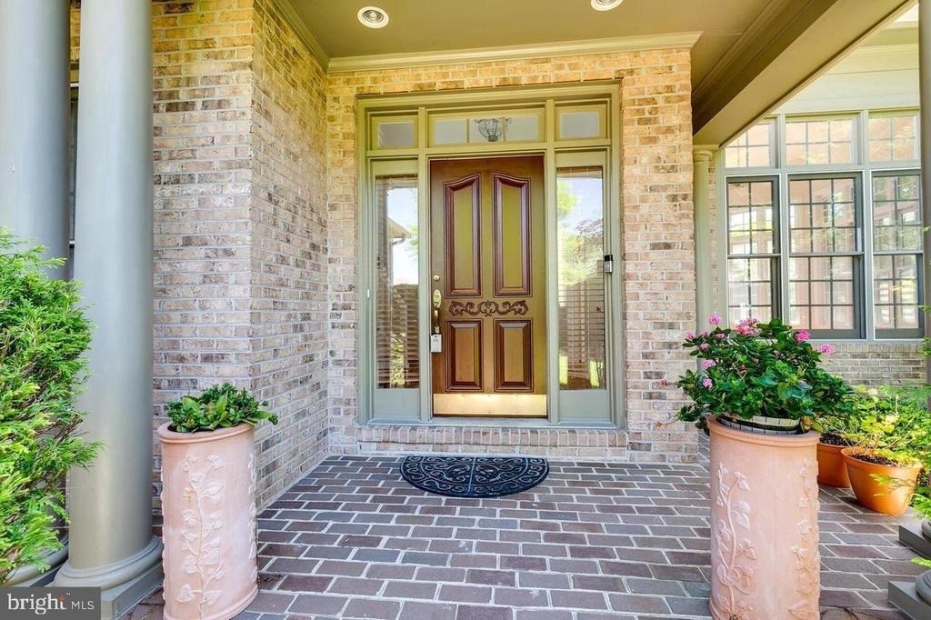 1489 Broadstone Place - Photo 2