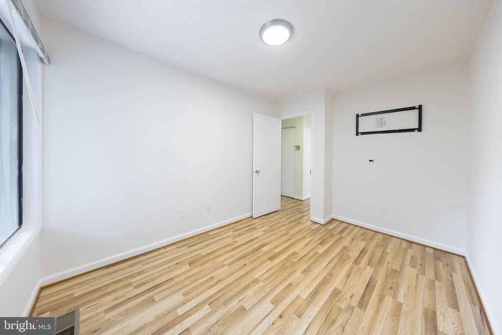 2232 Southgate Square - Photo 12
