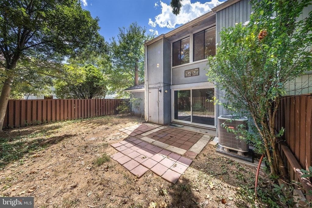 2232 Southgate Square - Photo 27