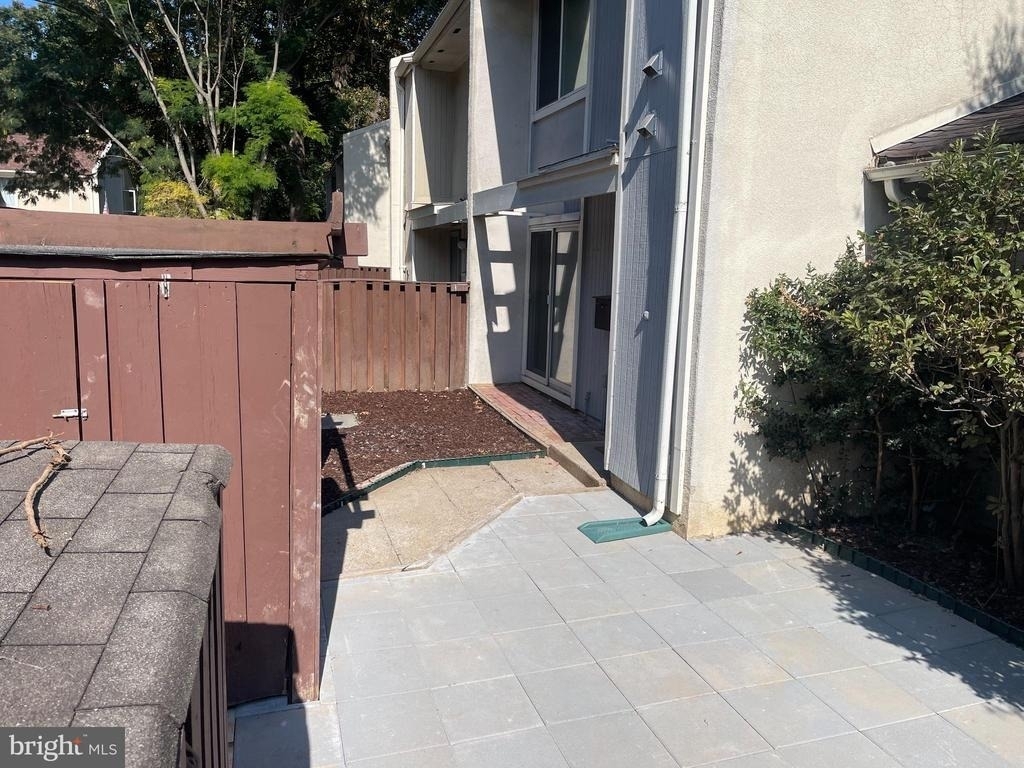 2232 Southgate Square - Photo 44