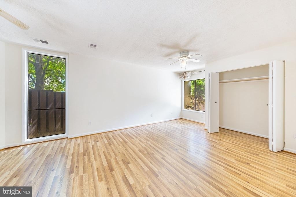 2232 Southgate Square - Photo 22