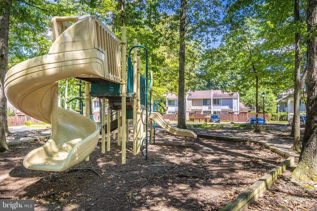 2232 Southgate Square - Photo 36