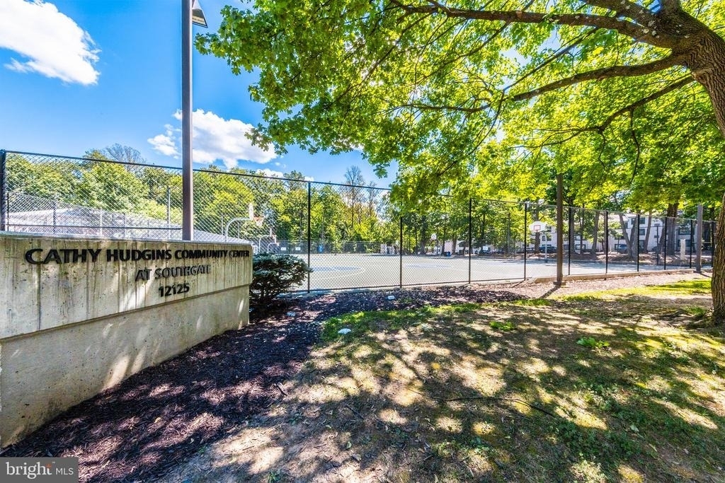 2232 Southgate Square - Photo 42