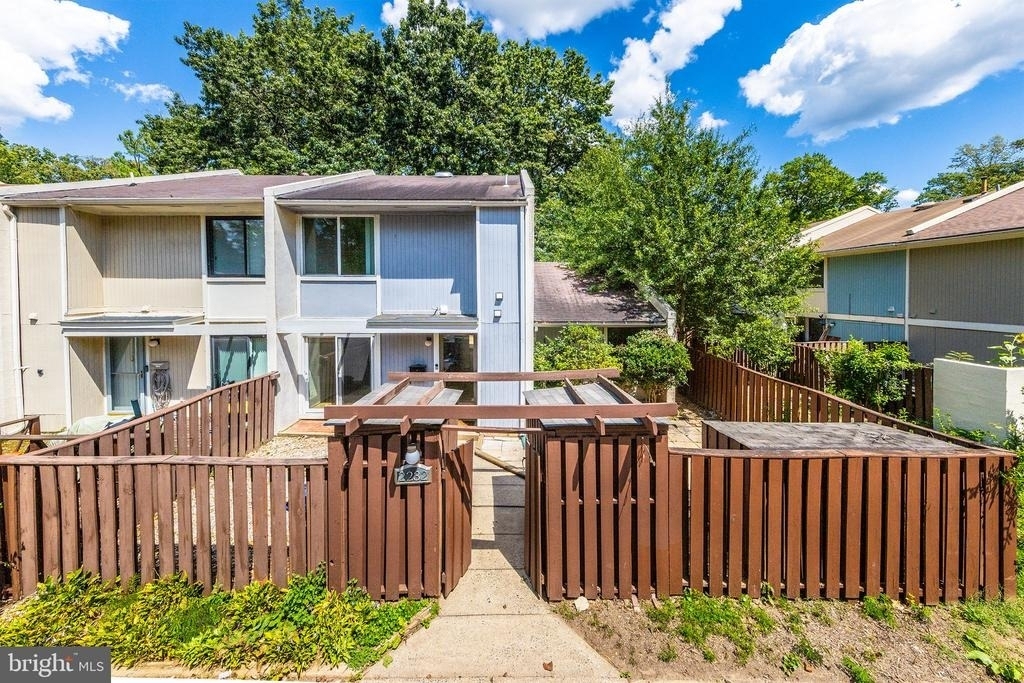 2232 Southgate Square - Photo 5