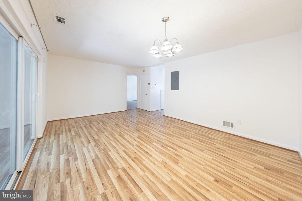 2232 Southgate Square - Photo 23