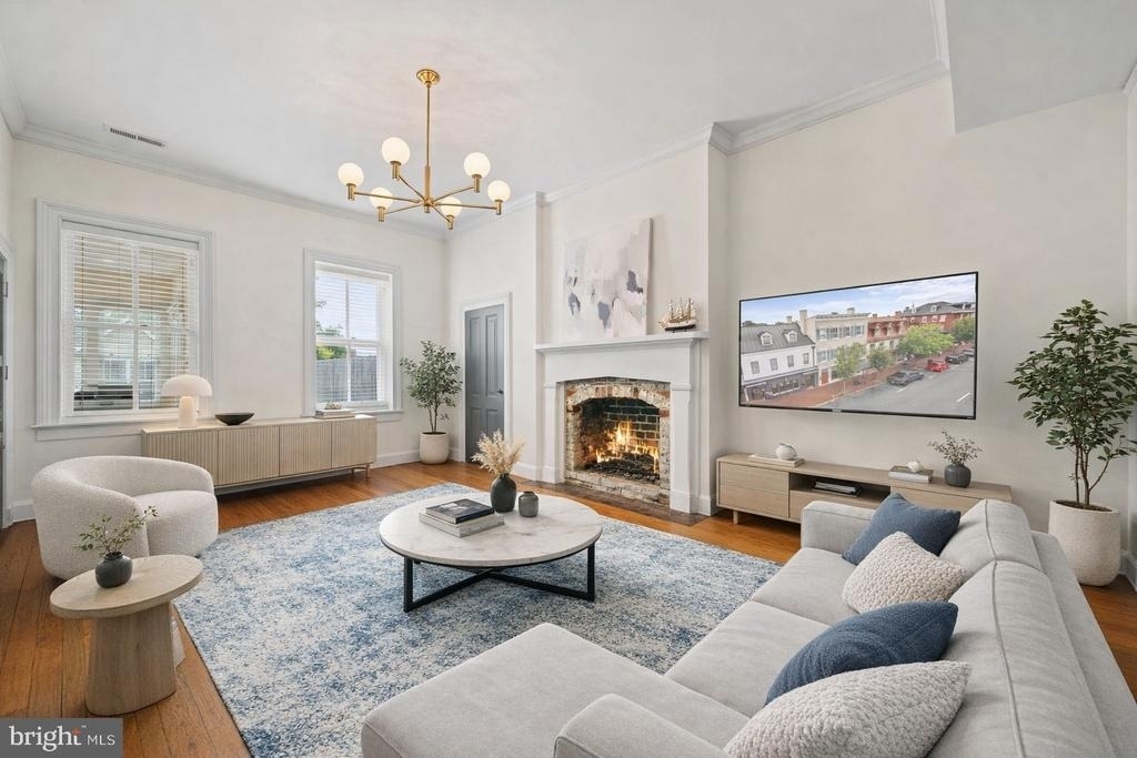 415 William - Photo 1