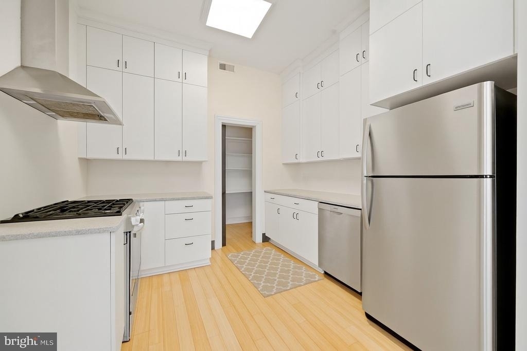 415 William - Photo 4