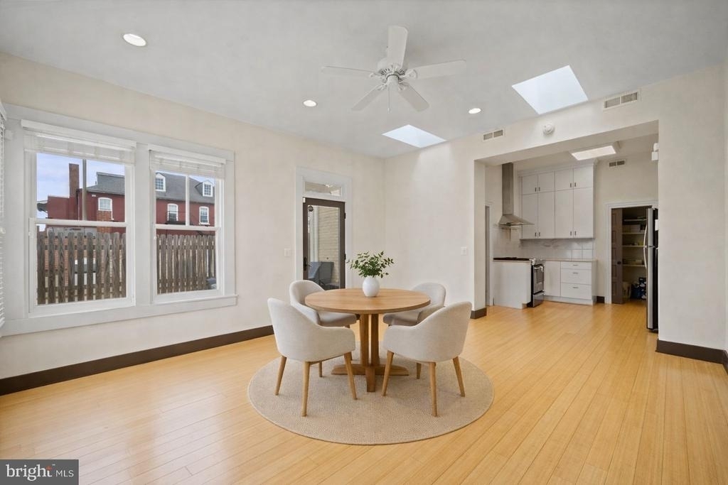 415 William - Photo 6