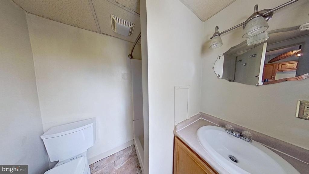 1819 W Market Street - Photo 4