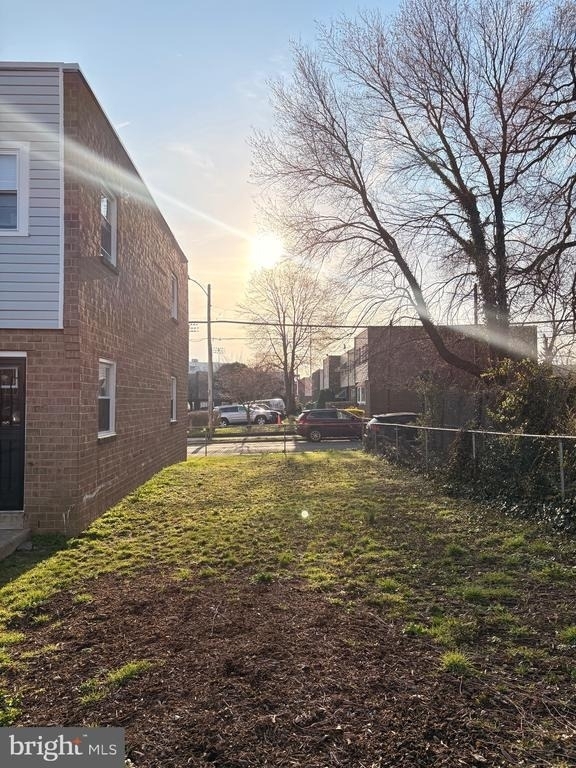 2126 N 12th Street - Photo 2