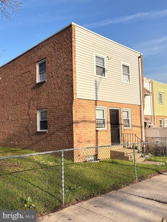 2126 N 12th Street - Photo 0