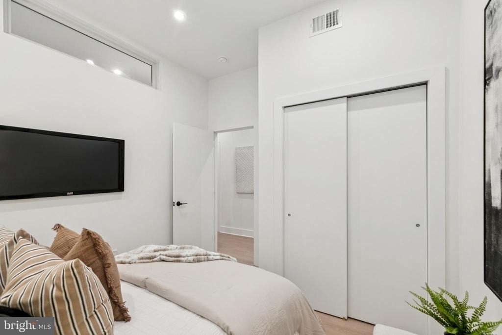 20 W Allens Lane - Photo 13