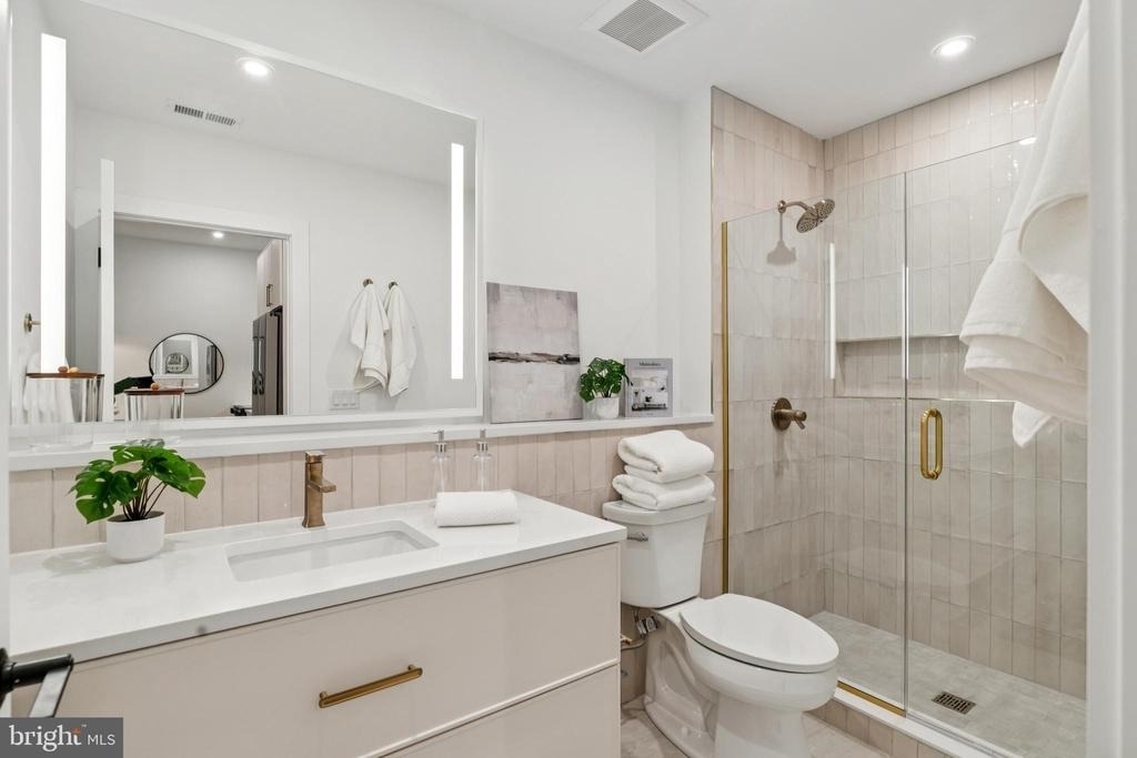 20 W Allens Lane - Photo 7
