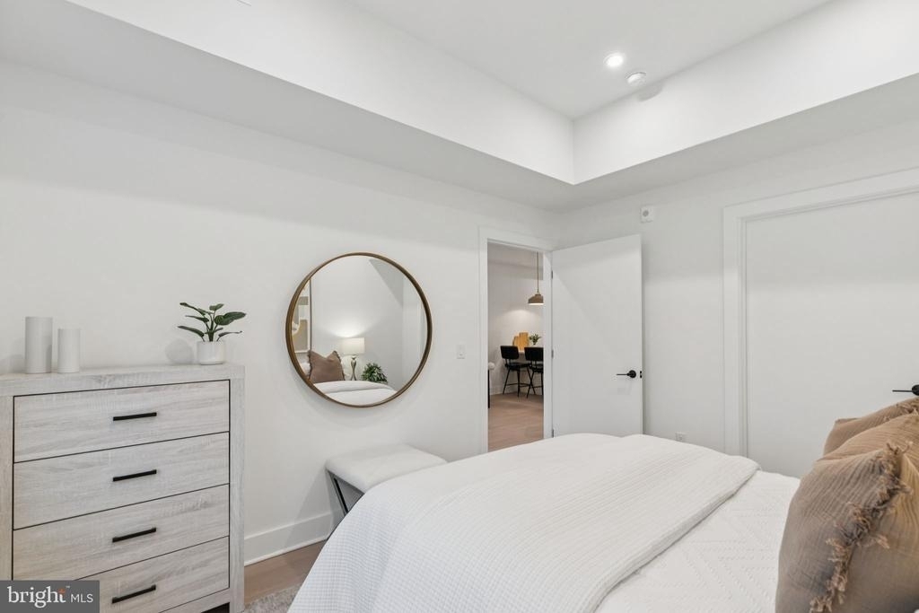 20 W Allens Lane - Photo 15