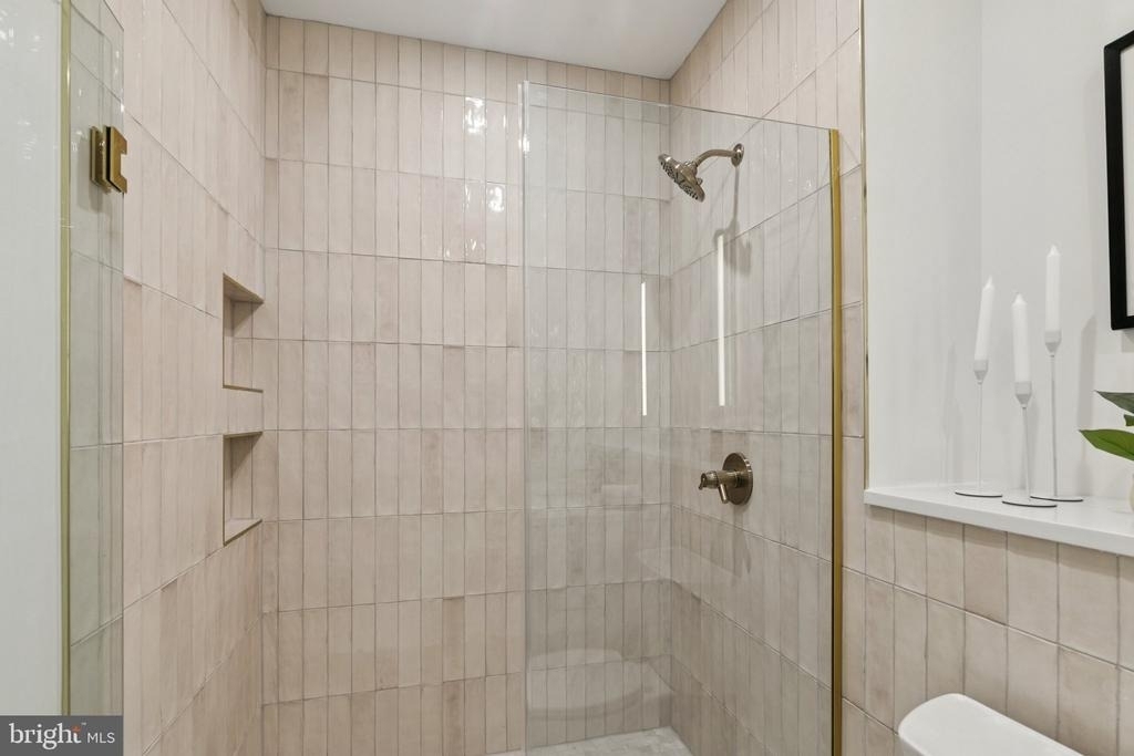 20 W Allens Lane - Photo 4