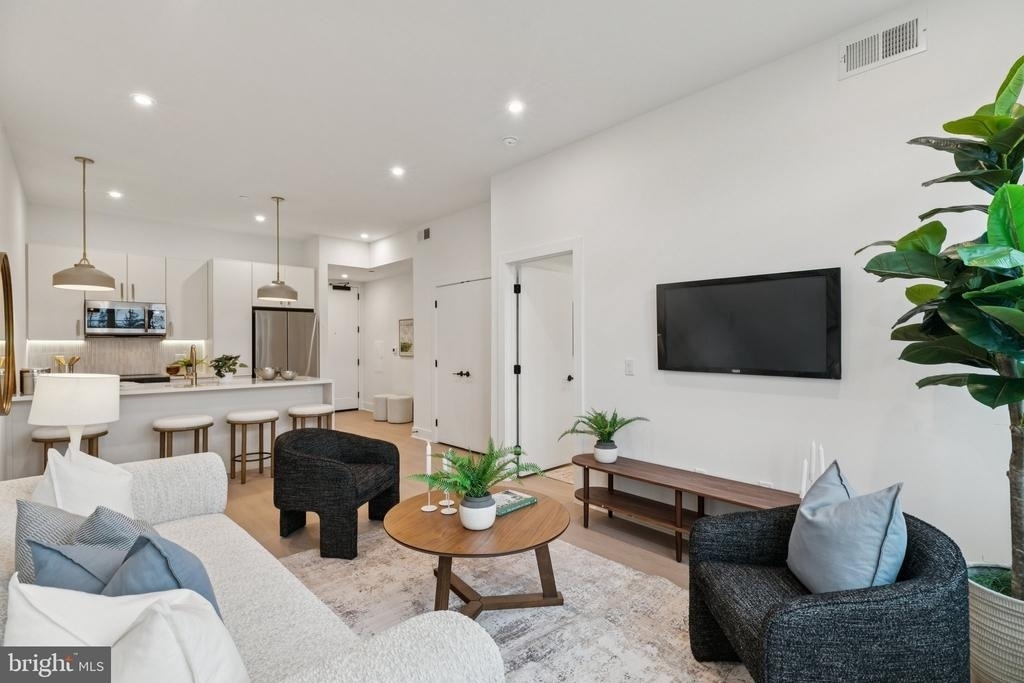 20 W Allens Lane - Photo 8