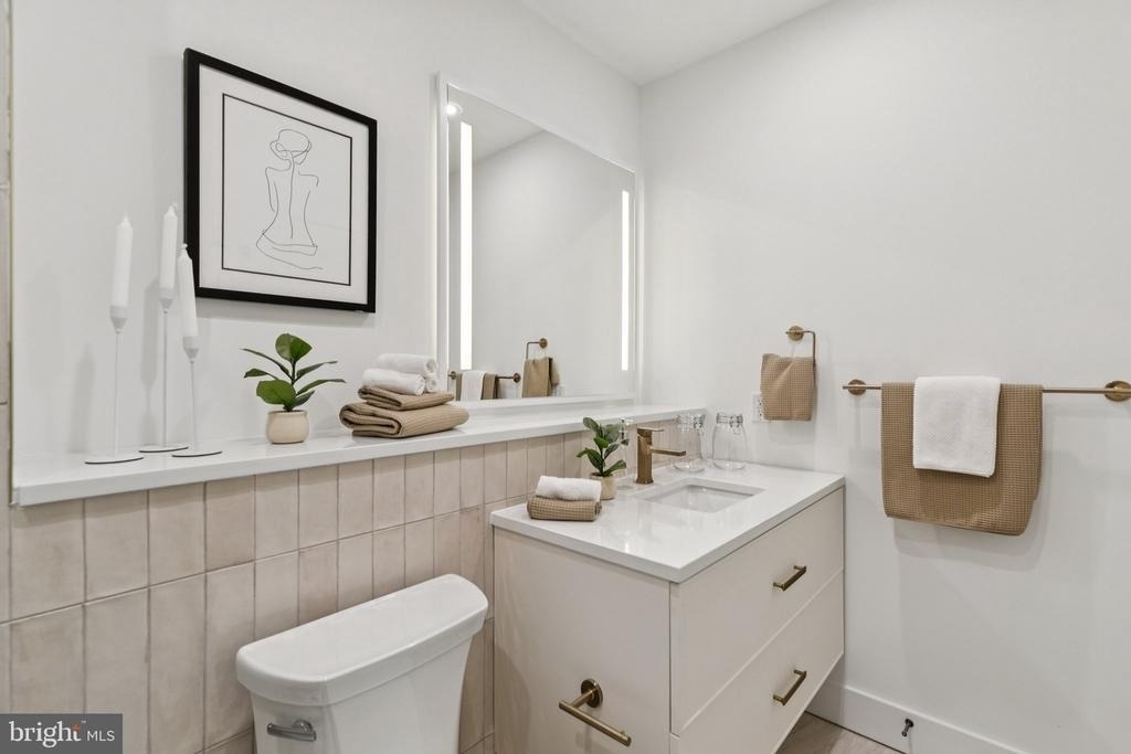 20 W Allens Lane - Photo 5