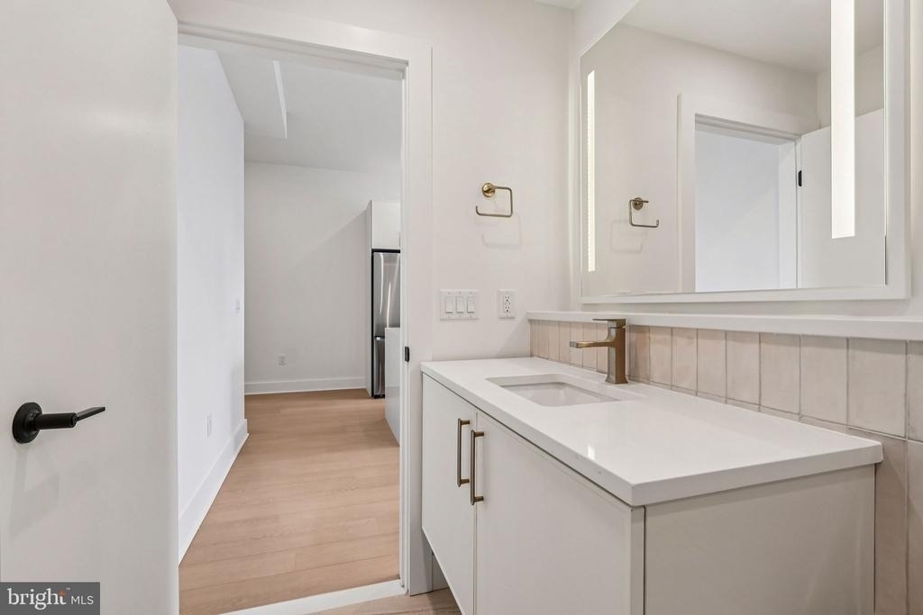 20 W Allens Lane - Photo 15