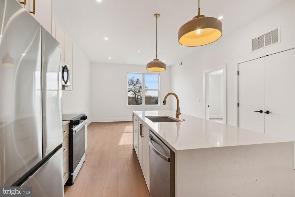 20 W Allens Lane - Photo 9