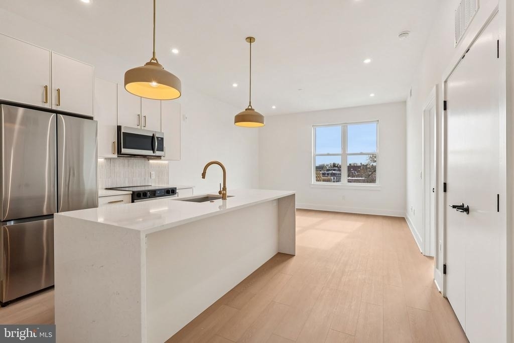 20 W Allens Lane - Photo 10