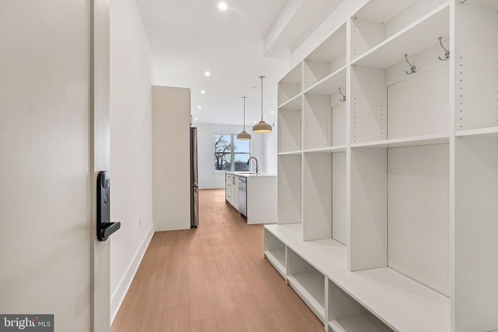 20 W Allens Lane - Photo 6
