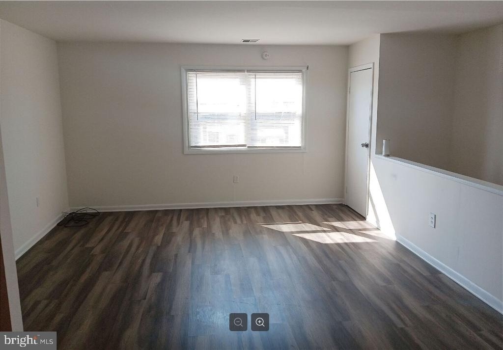 5304 Jackson Street - Photo 2