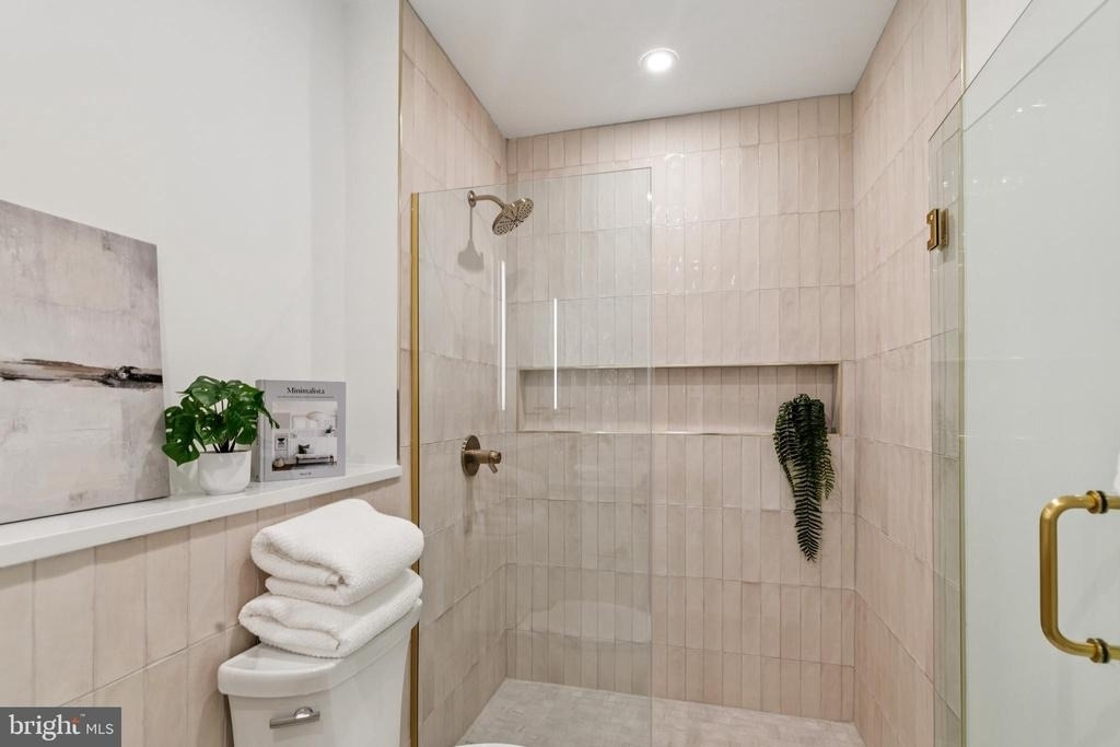 20 W Allens Lane - Photo 8