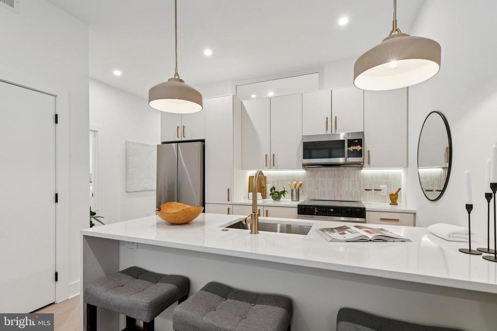 20 W Allens Lane - Photo 15