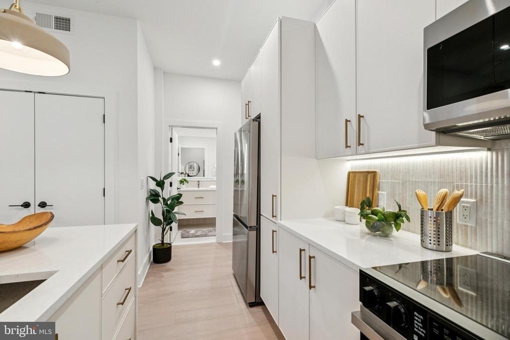 20 W Allens Lane - Photo 16