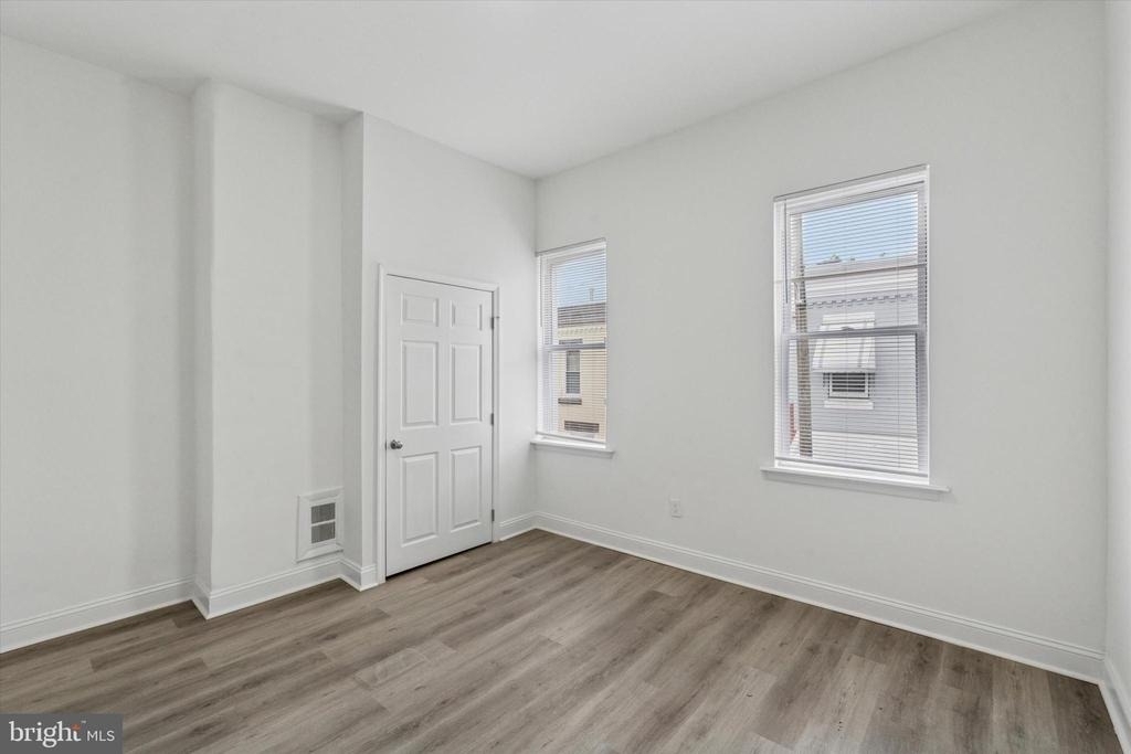 1761 N Newkirk Street - Photo 7