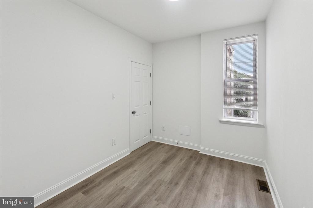 1761 N Newkirk Street - Photo 8